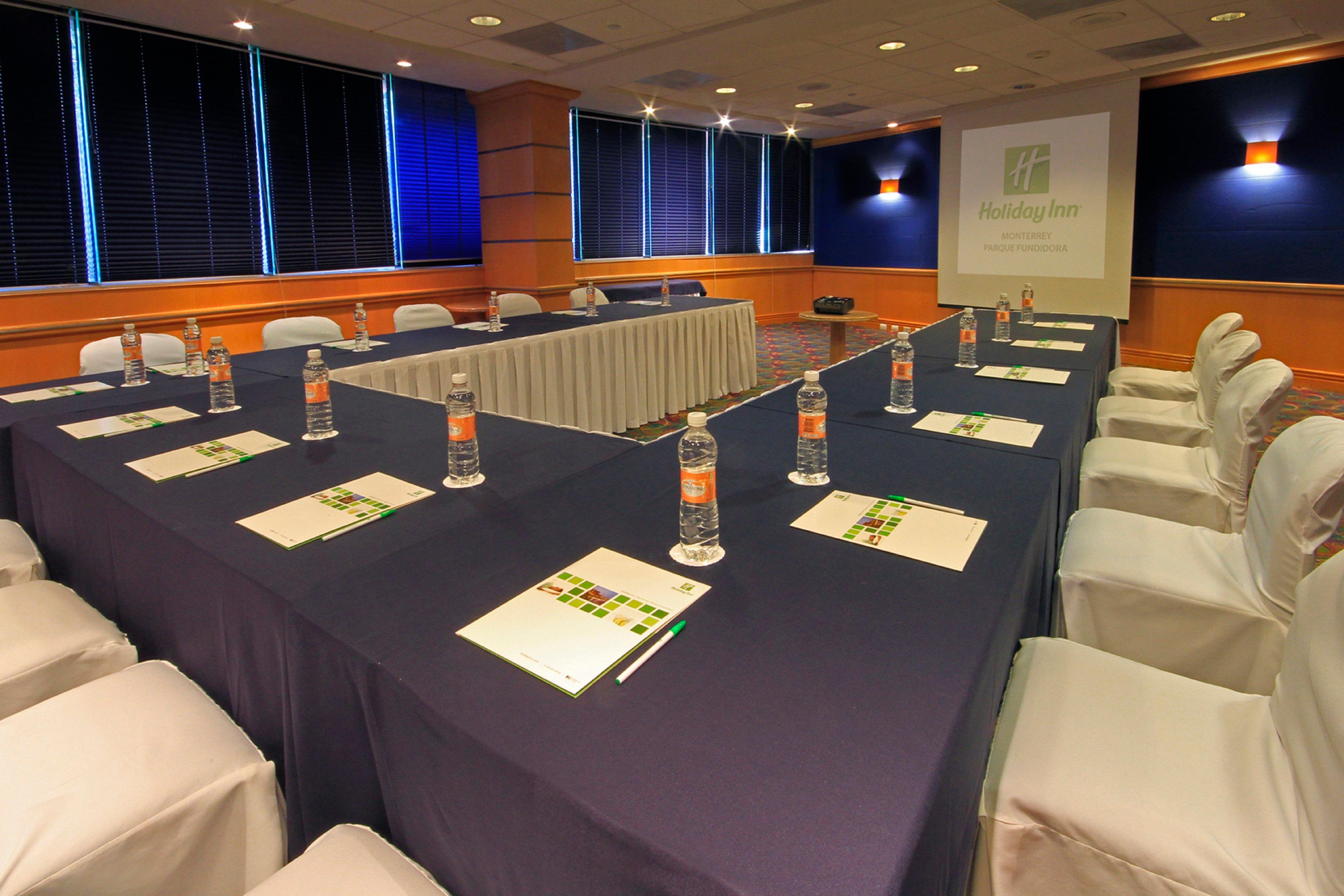 Holiday Inn Monterrey-Parque Fundidora By Ihg Exterior foto Meeting room