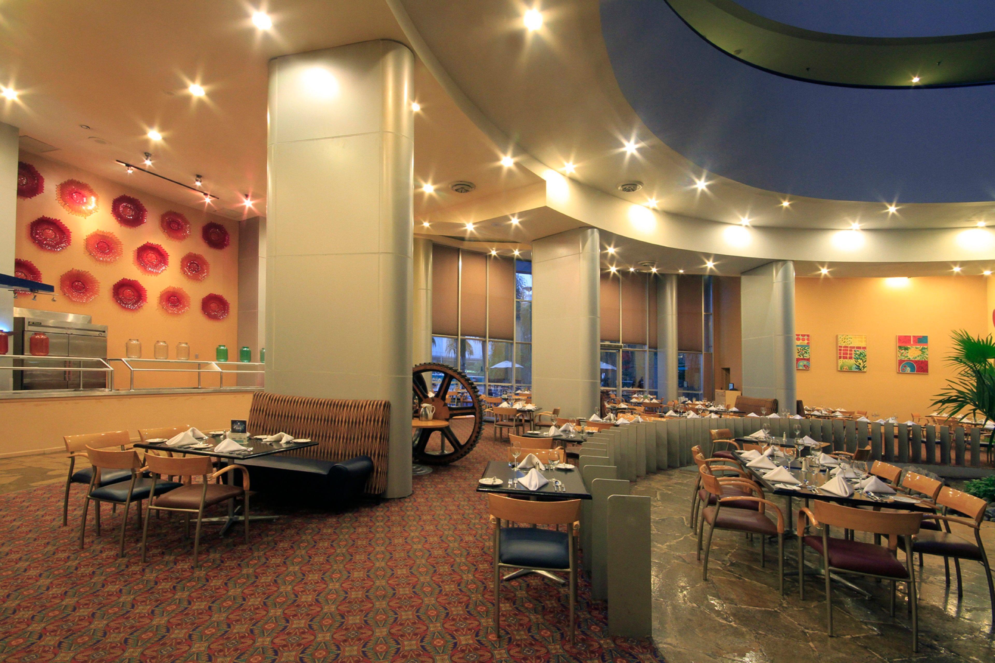 Holiday Inn Monterrey-Parque Fundidora By Ihg Exterior foto The restaurant