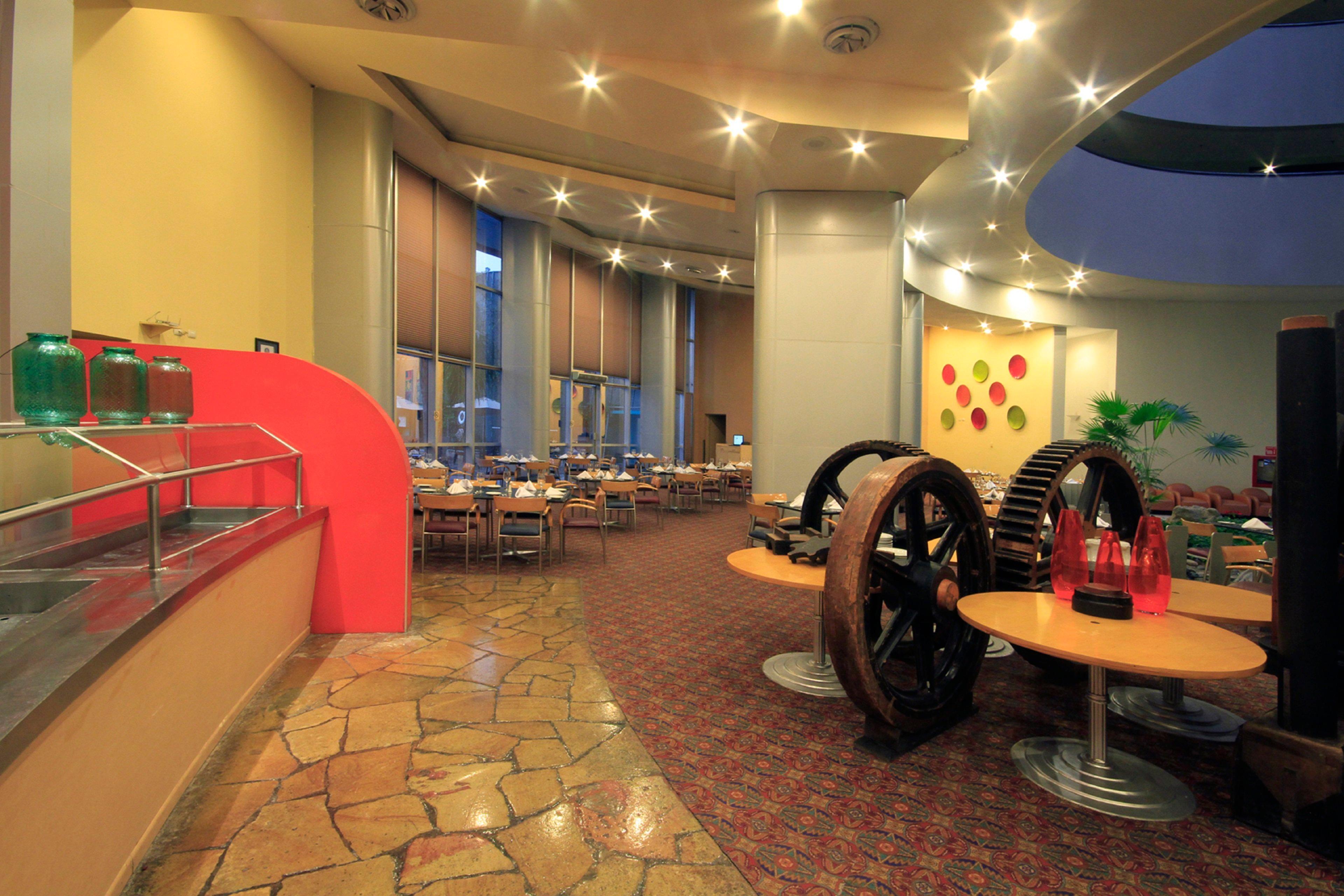 Holiday Inn Monterrey-Parque Fundidora By Ihg Exterior foto The restaurant