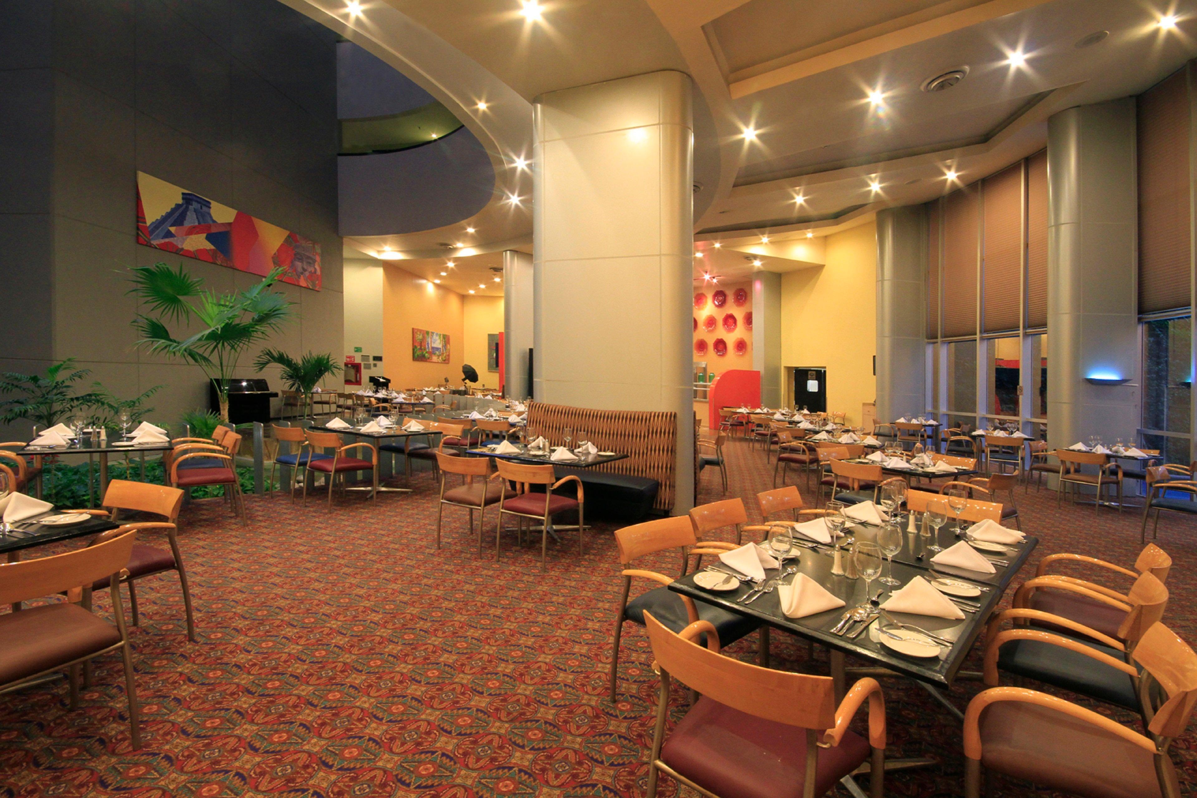 Holiday Inn Monterrey-Parque Fundidora By Ihg Exterior foto The restaurant