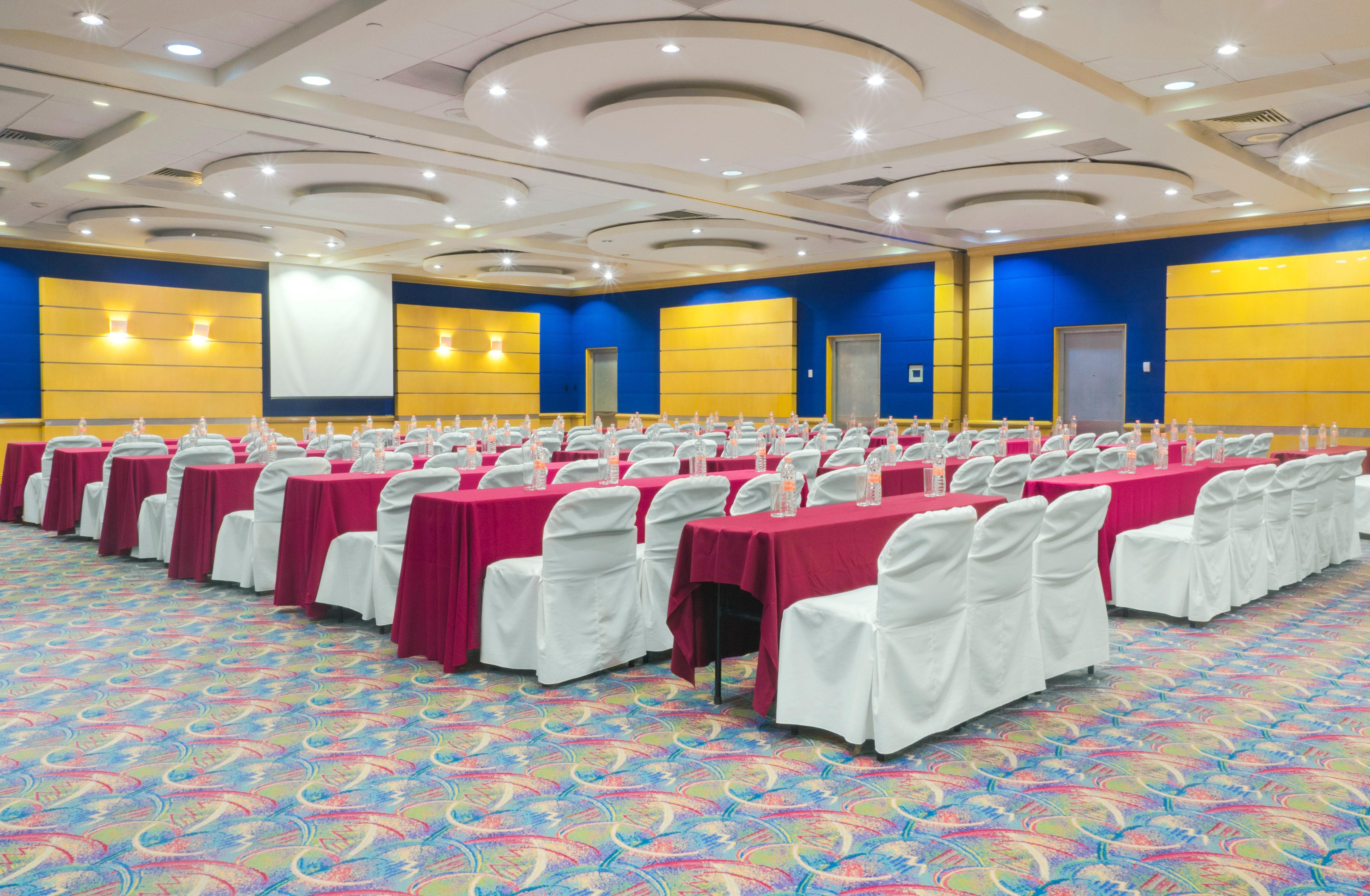 Holiday Inn Monterrey-Parque Fundidora By Ihg Exterior foto Convention Center
