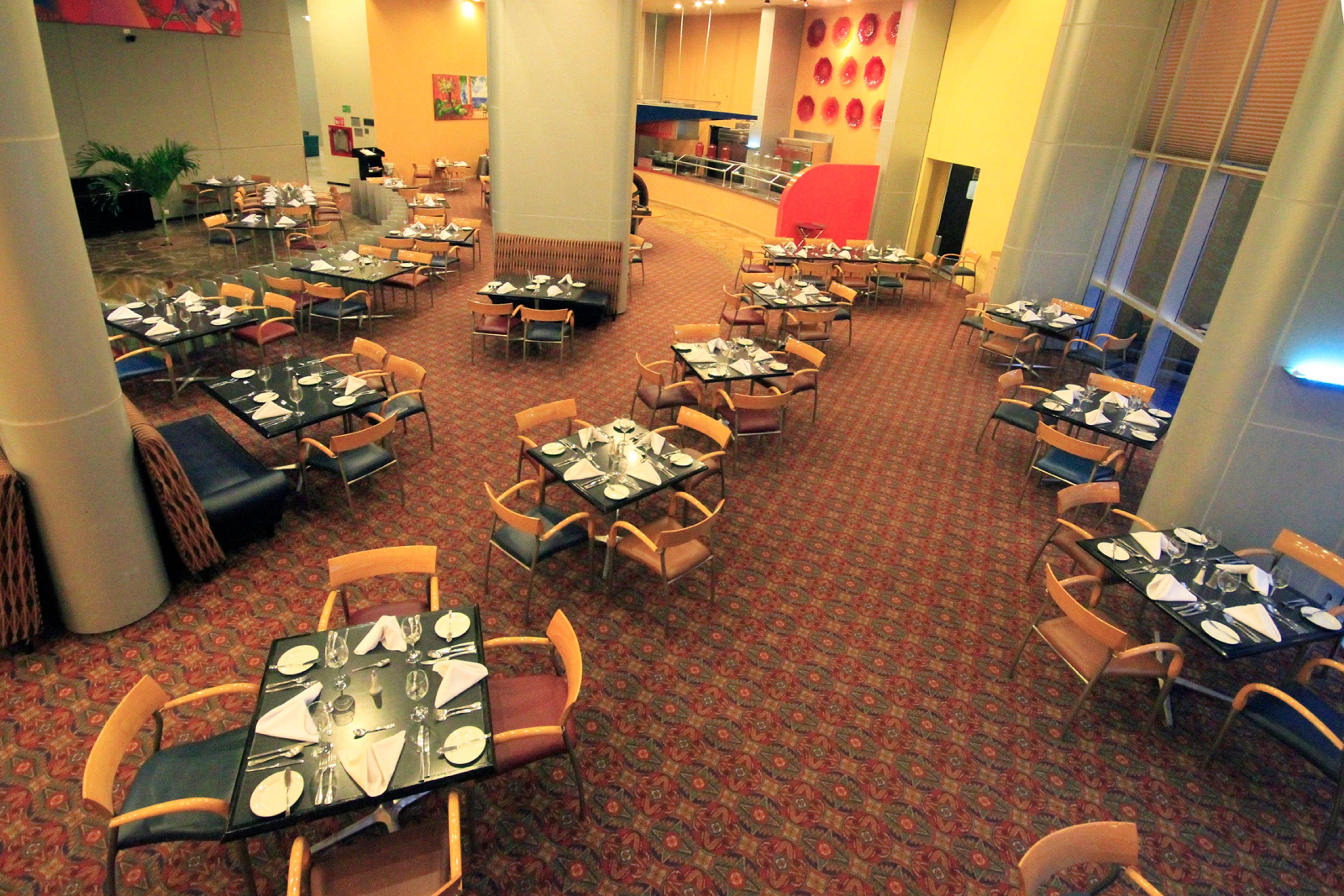 Holiday Inn Monterrey-Parque Fundidora By Ihg Exterior foto The restaurant