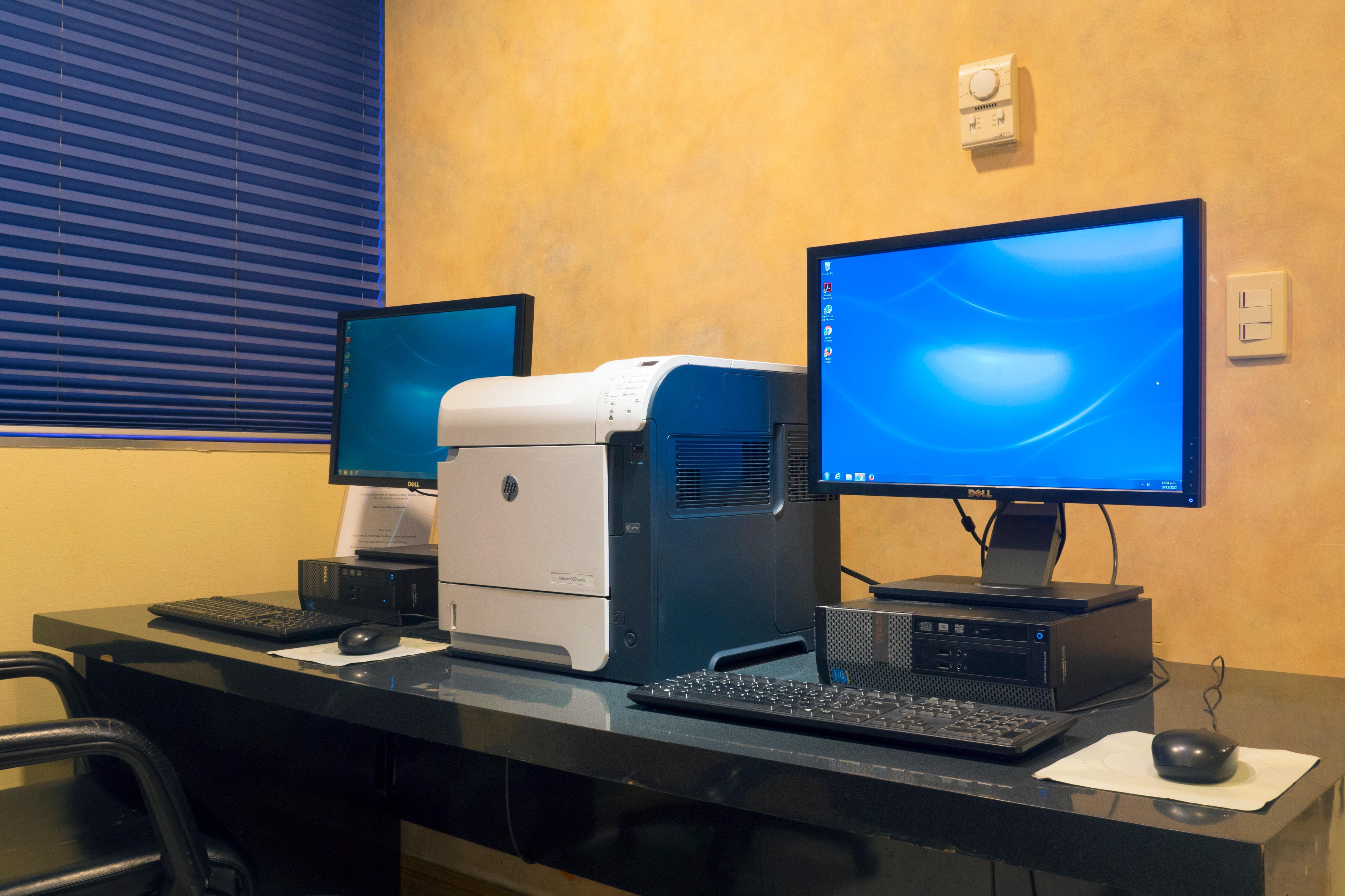 Holiday Inn Monterrey-Parque Fundidora By Ihg Exterior foto A computer printer