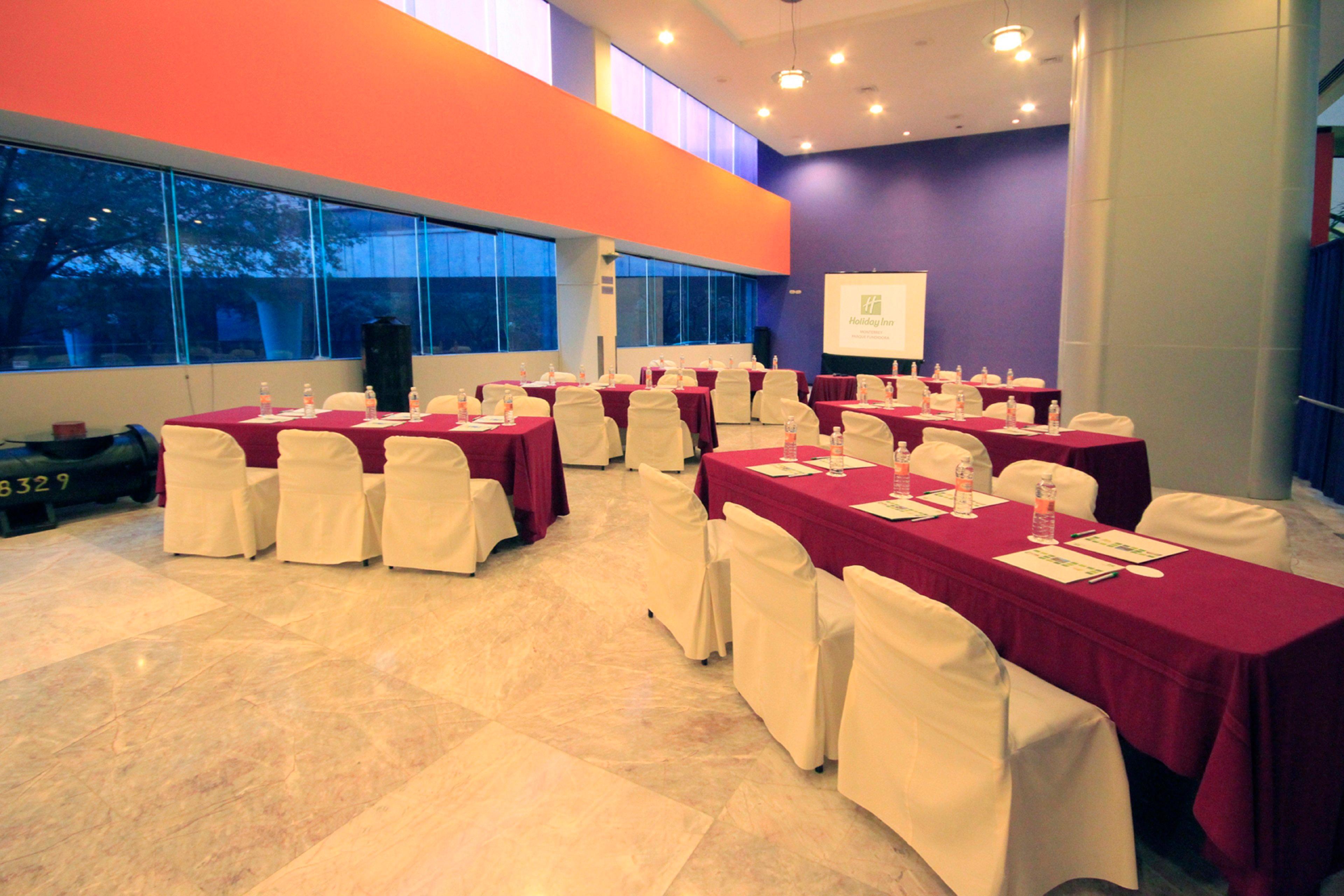 Holiday Inn Monterrey-Parque Fundidora By Ihg Exterior foto Meeting room