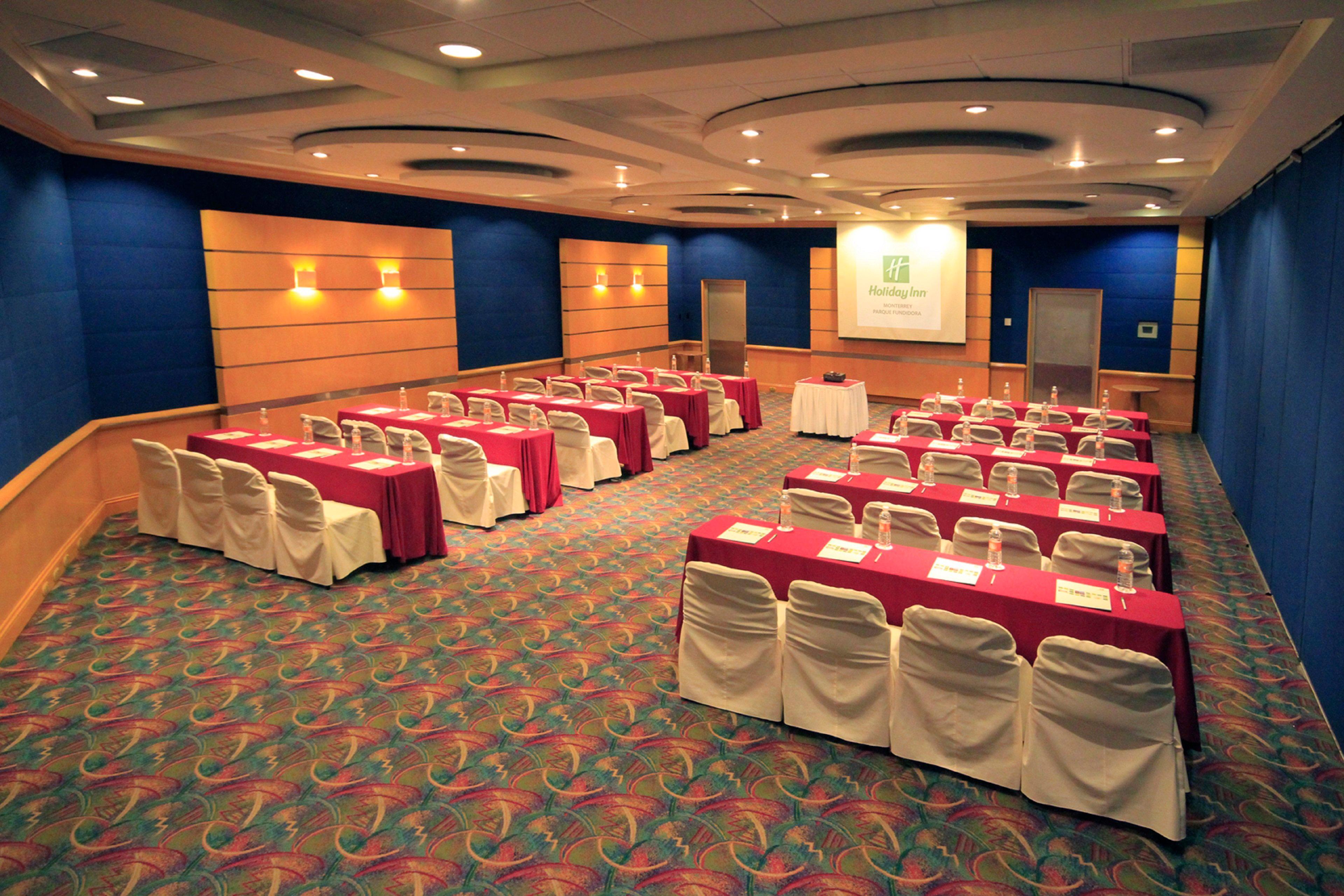 Holiday Inn Monterrey-Parque Fundidora By Ihg Exterior foto A typical meeting room