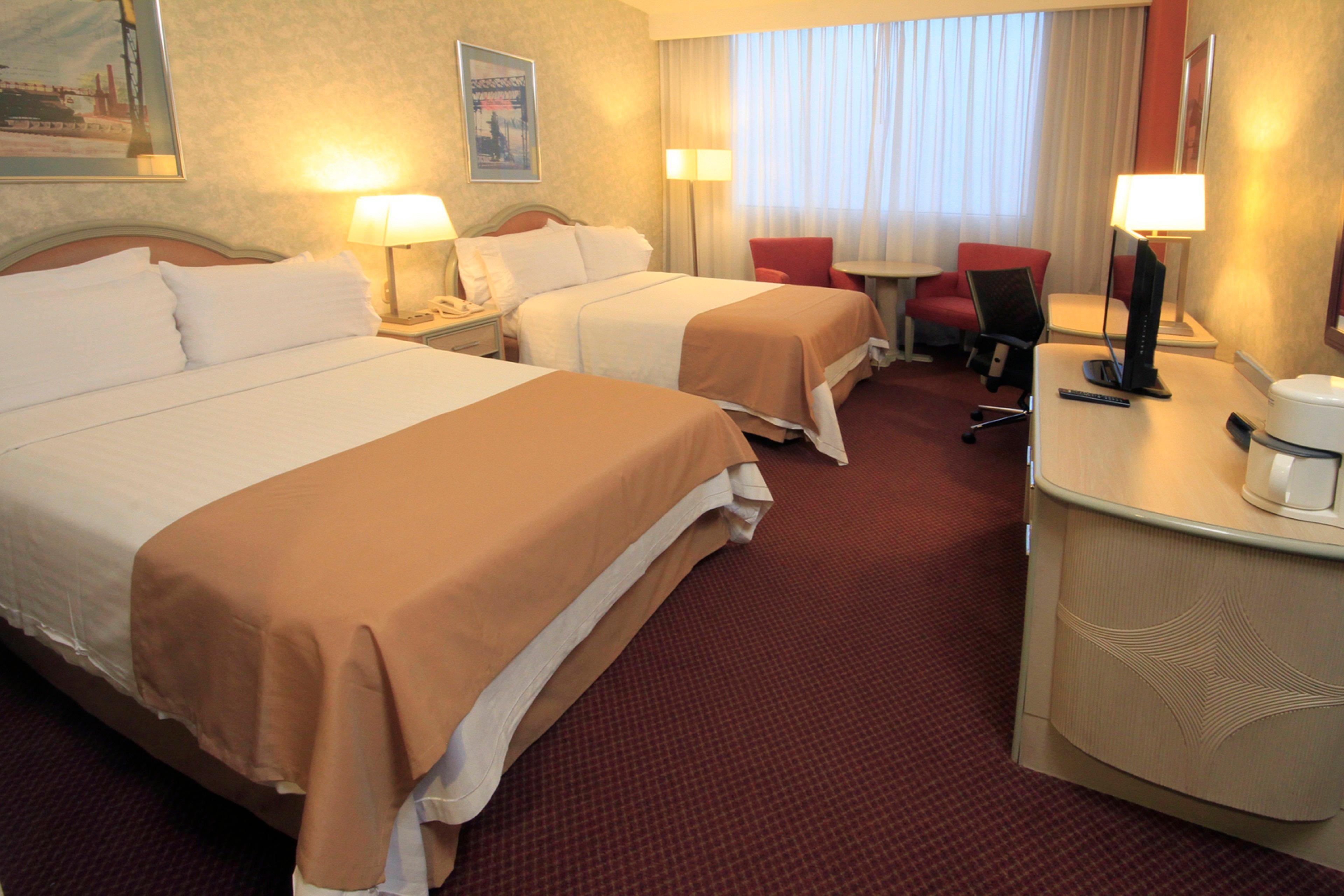 Holiday Inn Monterrey-Parque Fundidora By Ihg Exterior foto A typical guest room at the Holiday Inn