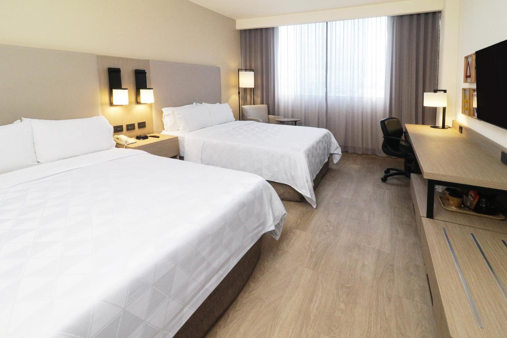 Holiday Inn Monterrey-Parque Fundidora By Ihg Exterior foto A room at the hotel